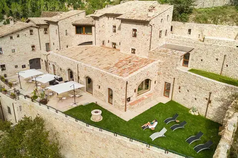 Torre del Nera Albergo Diffuso & Spa in Scheggino