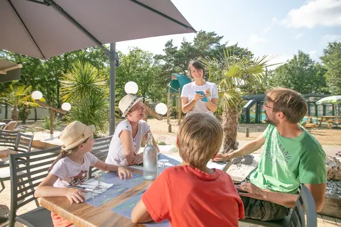 Camping Les Hirondelles foto 8