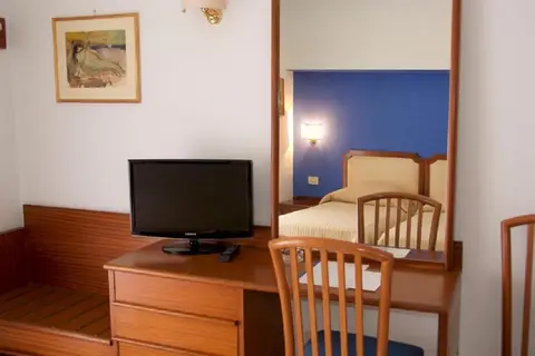 Hotel Tirrenia in Sorrento — foto 19