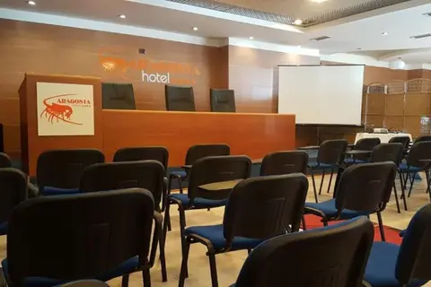 Aragosta Restaurand-Hotel in Durres — foto 16
