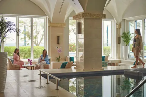 Hilton Salwa Beach Resort & Villas in أبو سمرة — foto 22
