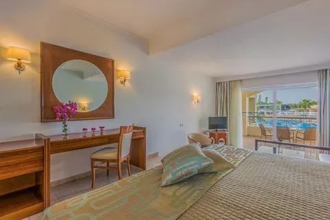 Fly & Go Kipriotis Maris Suites foto 6