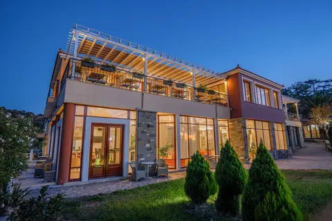 Alma Luxury Resort Hotel in Πέτρα — foto 17