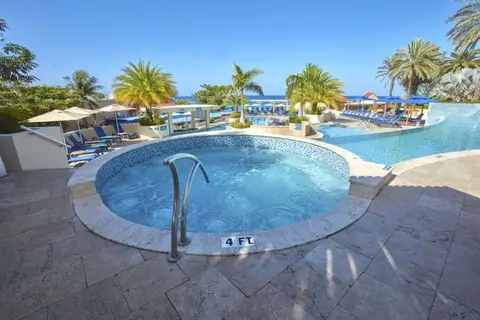 Divi Little Bay Beach Resort in Philipsburg — foto 16