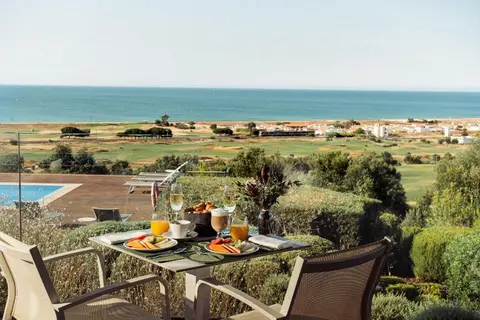 Palmares Beach House Hotel in Odiáxere — foto 29