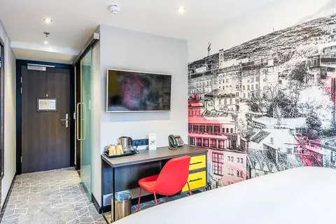 KM Hotel in Edinburgh — foto 3