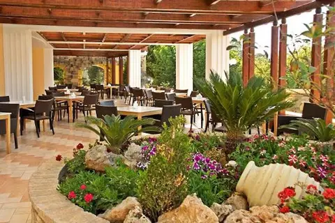 Crithoni's Paradise Hotel in Άλινδα — foto 2