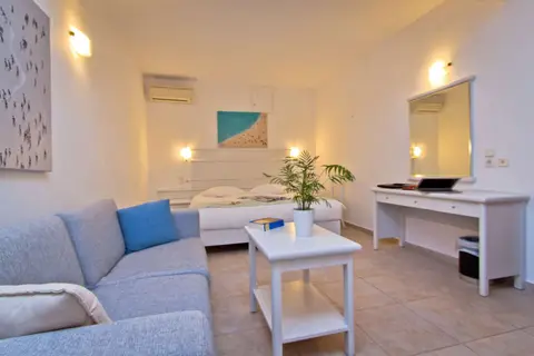 Yiannaki Hotel in Άγιος Ιωάννης Διακόφτης — foto 27