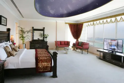 Ramada by Wyndham Beach Hotel Ajman in إمارة عجمان — foto 2