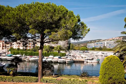 Residence Carré Marine in Mandelieu-la-Napoule — foto 14