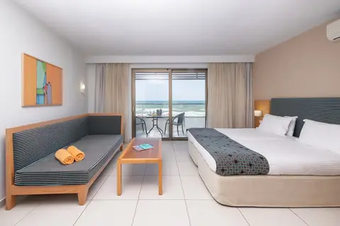 Iolida Beach Hotel in Agia Marina — foto 26