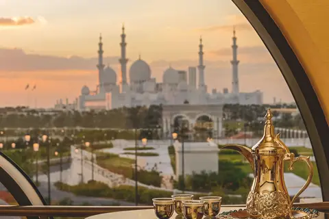 The Ritz-Carlton Abu Dhabi Grand Canal in Abu Dhabi — foto 13