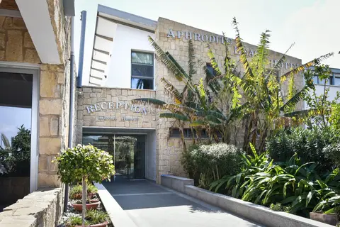 Aphrodite Beach Hotel in Νέο Χωριό — foto 7