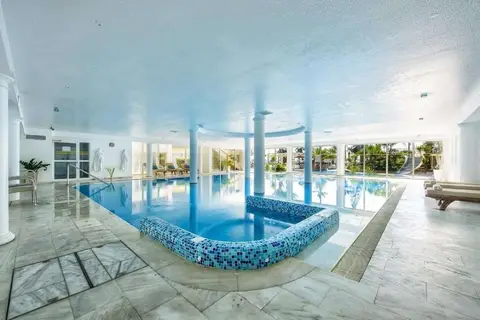 The Golden Bay Beach Hotel in Larnaca — foto 29