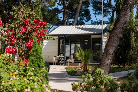 Waterman Beach Village camp & glamping in Supetar — foto 7