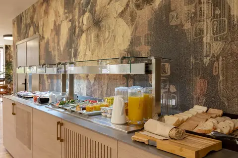 Hotel Acta Pirámides in Madrid — foto 7