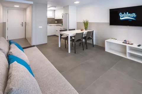 Rentalmar Salou Playa Family Suites & Pool in Salou — foto 3