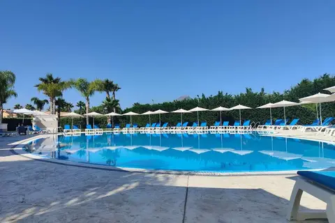 Residence Hydria in Campofelice di Roccella