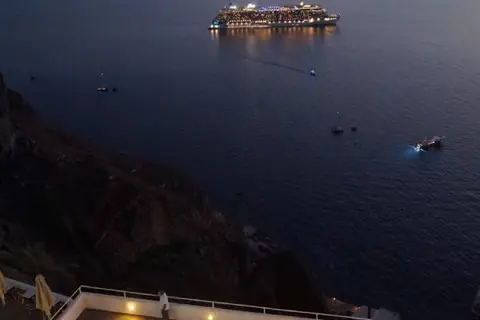 Loucas On The Cliff in Φηρά Θήρας — foto 5