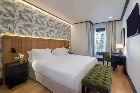 H10 Puerta de Alcala in Madrid — foto 3