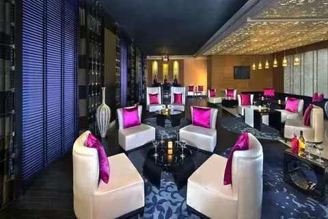Sofitel Abu Dhabi Corniche in الدَّانَةْ — foto 28