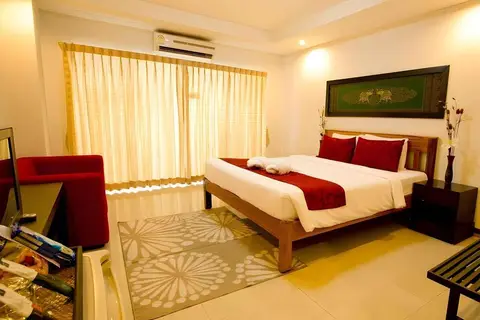 Sinsuvarn Airport Suite Hotel in Bangkok