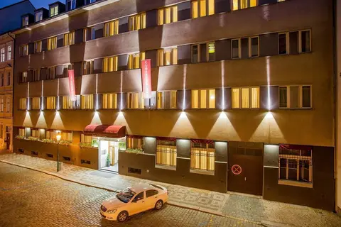Cloister Inn in Praag
