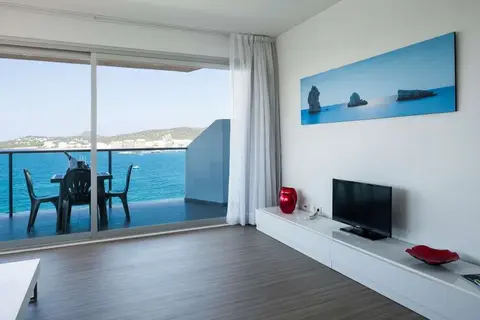 Axel Beach Ibiza in Sant Josep de sa Talaia — foto 20