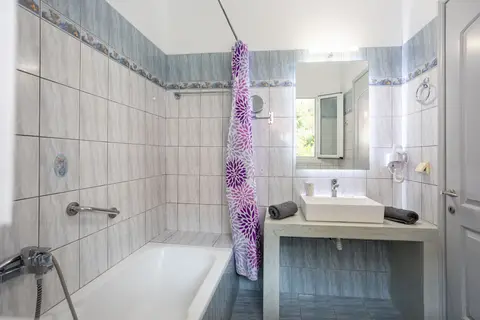 Paradiso Apartments in Ypsos — foto 14