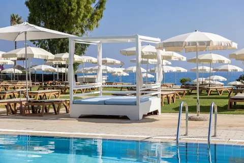Hotel Capo Bay in Paralimni — foto 12