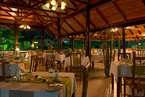 Acajou Beach Resort in Baie Sainte Anne Praslin — foto 22