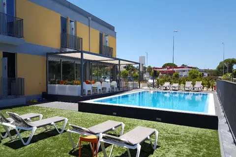 Hotel 3K Aeroporto de Faro in Mexilhoeira Grande — foto 5