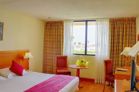 Lou Lou A Beach Resort in Al Khalidiyah — foto 18