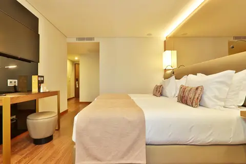 Turim Iberia Hotel in Lissabon — foto 18