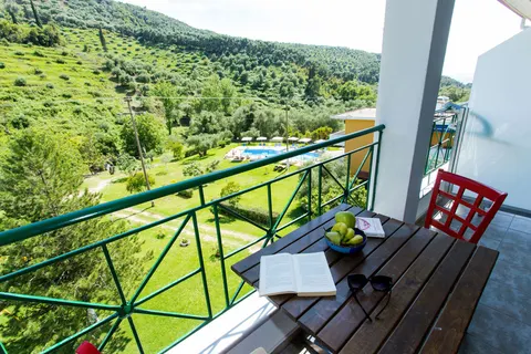 Aristides Gardens in Αγία Κυριακή — foto 7