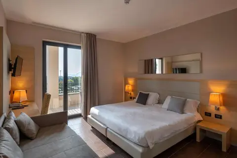 Hotel Villa Luisa Resort in San Felice del Benaco — foto 5