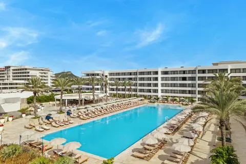 The Rif at Mangrove Beach Corendon, Curio by Hilton incl. 3 dagen huurauto in Willemstad