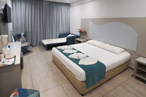 Nicholas Color Hotel in Ayia Napa — foto 28
