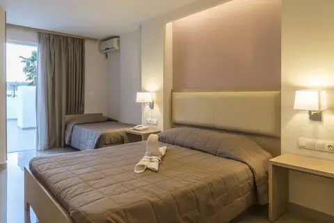 Agrelli Hotel in Καρδάμαινα — foto 2