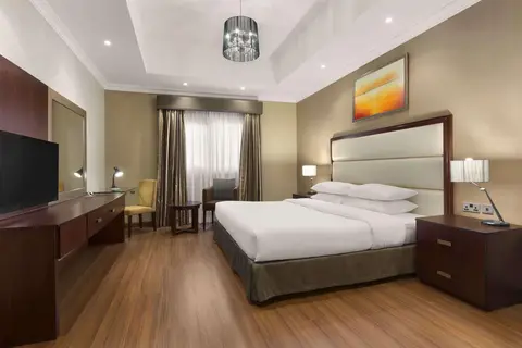 Ramada Hotel & Suites by Wyndham Ajman in إمارة عجمان — foto 12