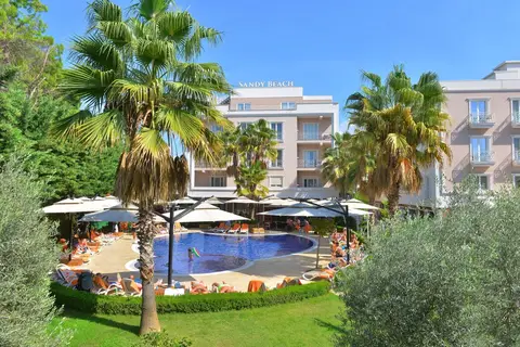 Sandy Beach Resort in Golem