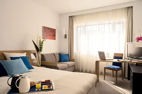 Hotel ILUNION Valencia 4 in Valencia — foto 5