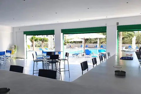 Sunshine Apartments in Πέτρα — foto 19