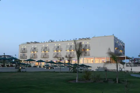 E-Hotel in Perivolia — foto 2