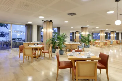 Grand Palladium Select Palace Ibiza in Sant Josep de sa Talaia — foto 20
