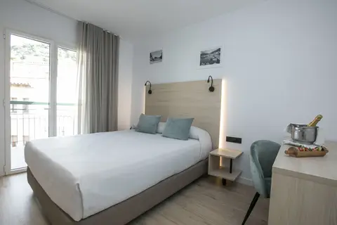 Hotel Coral Boutique in Torroella de Montgrí — foto 15