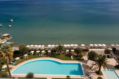 Elea Beach in Δασσιά — foto 20