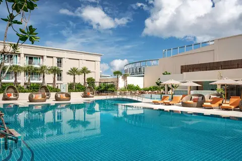 M Social Phuket in ตำบลป่าตอง — foto 2