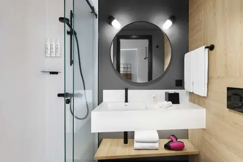 Moxy Alfragide Lisboa in Amadora — foto 13