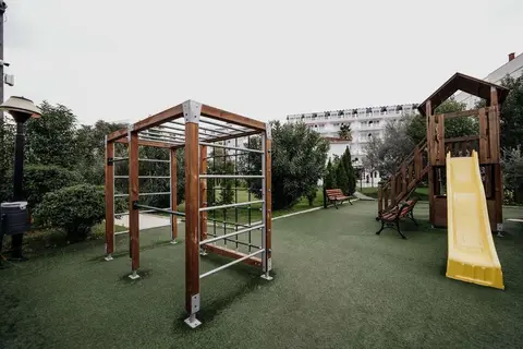 Flower Hotel in Golem, foto 9